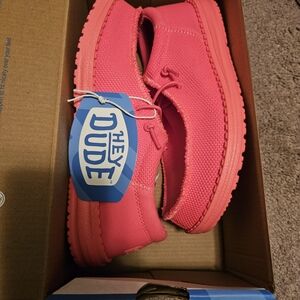 Hey Dude Wally Youth Funk Mono Electric Pink